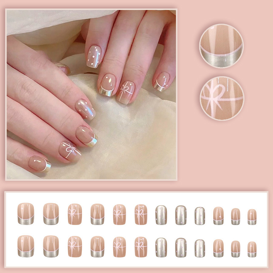 Korte vierkante nepnagels voor - Nail Art French Nails recensie en prijs