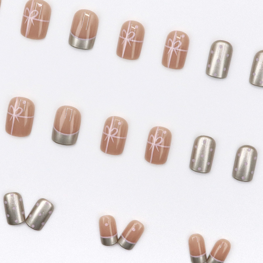 Korte vierkante nepnagels voor - Nail Art French Nails recensie en prijs