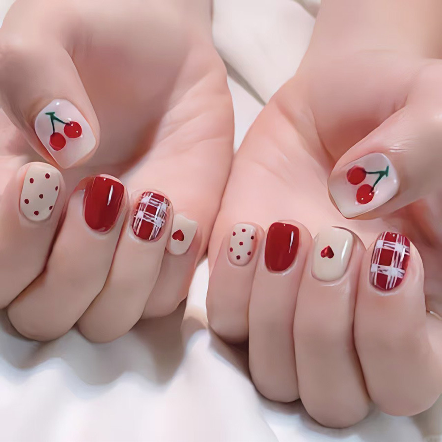Korte vierkante nepnagels voor - Nail Art French Nails recensie en prijs
